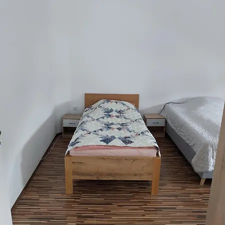 3 Ferien & Monteurwohnung 1 Etage *